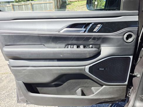 New 2026 Jeep Grand Wagoneer Limited AWD/4WD image 32