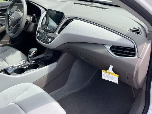 Used 2024 Chevrolet Malibu LS FWD image 30