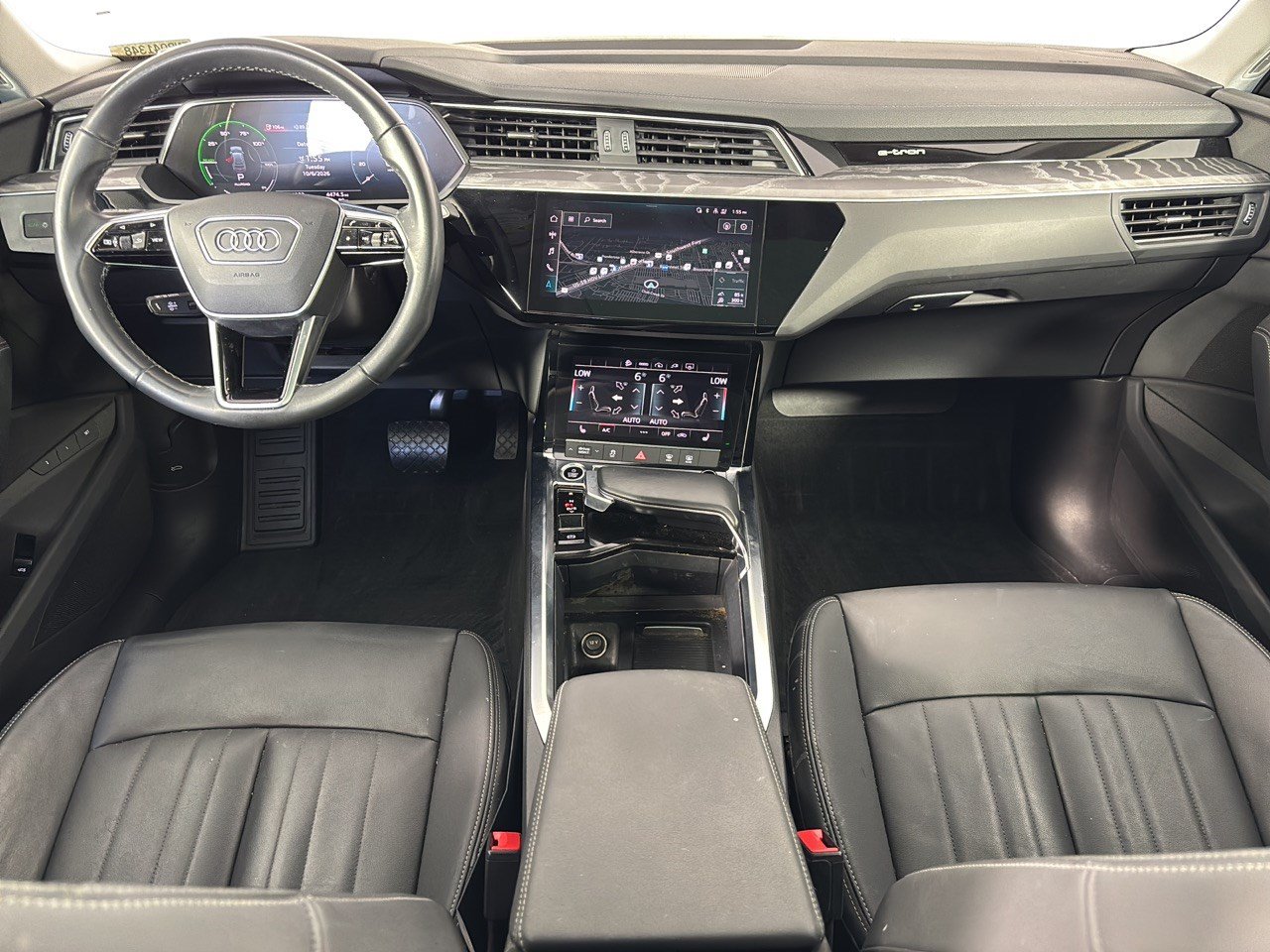 Used 2022 Audi e-tron Premium AWD/4WD image 17