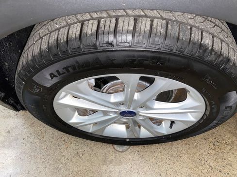 Used 2017 Ford Escape SE AWD/4WD image 17