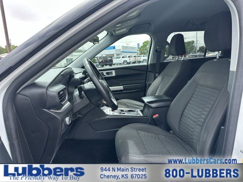 Used 2021 Ford Explorer XLT AWD/4WD image 11