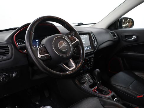 Used 2020 Jeep Compass Trailhawk w/ Leather Interior Group AWD/4WD image 25