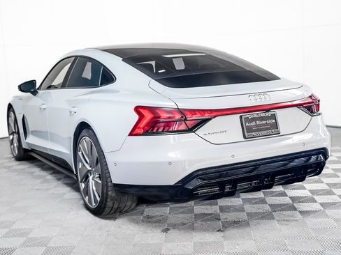 Used 2022 Audi e-tron GT Prestige w/ Prestige Package image 2