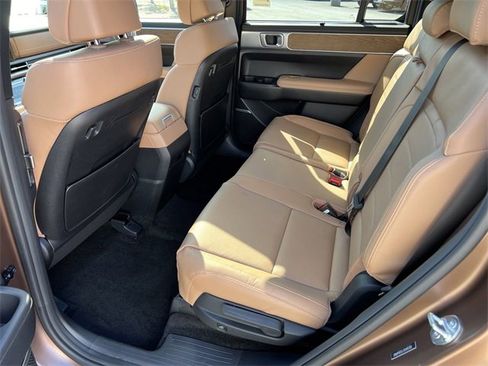 New 2025 Hyundai Santa Fe Limited image 11