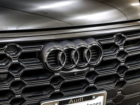 Used 2022 Audi SQ5 Premium Plus image 14