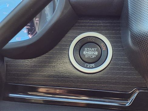 Used 2024 RAM 3500 Limited image 12