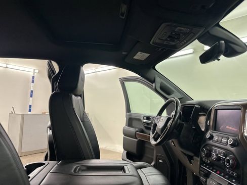 Used 2020 Chevrolet Silverado 1500 High Country w/ Technology Package image 21