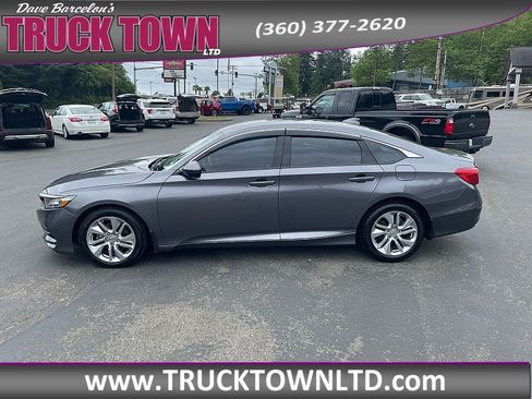 Used 2019 Honda Accord LX image 2