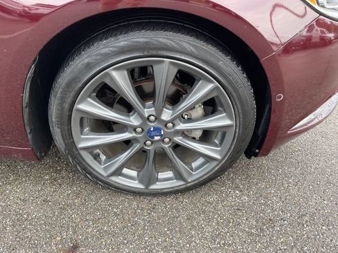 Used 2017 Ford Fusion Platinum AWD/4WD image 39