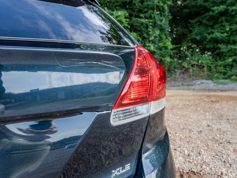 Used 2015 Toyota Venza XLE w/ XLE Premium Package FWD image 11