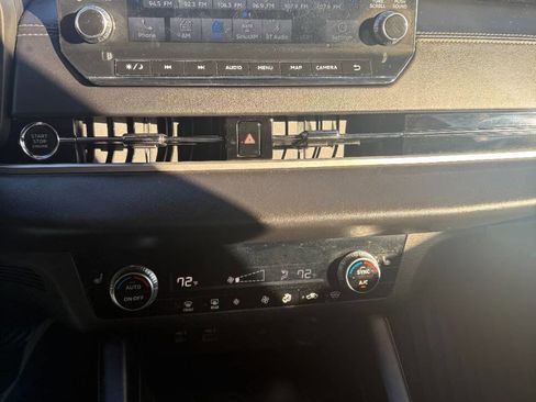 Used 2023 Mitsubishi Outlander SE image 15