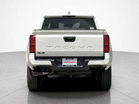 Certified 2026 Toyota Tacoma TRD Sport AWD/4WD image 4