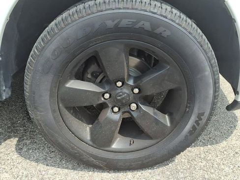 Used 2021 RAM 1500 Express w/ Wheel & Sound Group AWD/4WD image 19