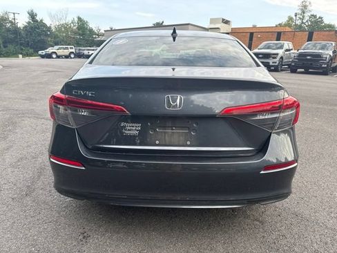 Used 2023 Honda Civic EX image 4
