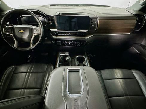 Used 2022 Chevrolet Silverado 1500 High Country w/ High Country Premium Package image 16
