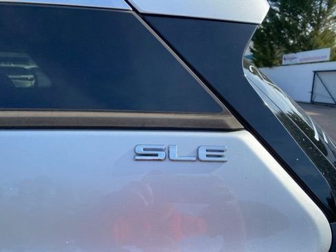 Used 2021 GMC Terrain SLE w/ Driver Convenience Package image 12