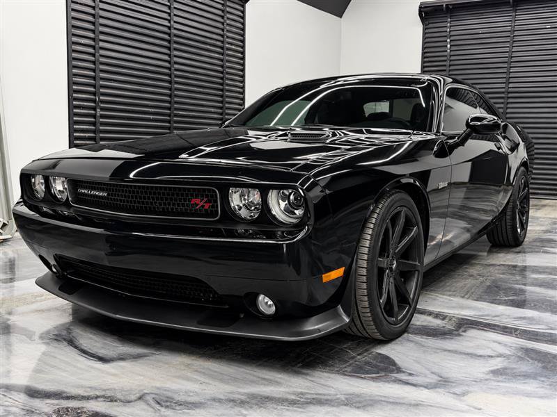 Used 2014 Dodge Challenger R/T RWD image 1