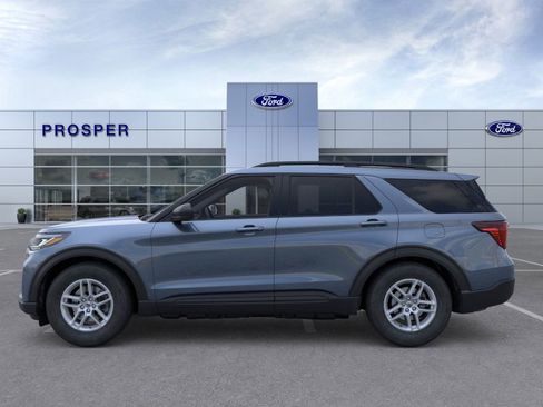 New 2026 Ford Explorer Active image 3