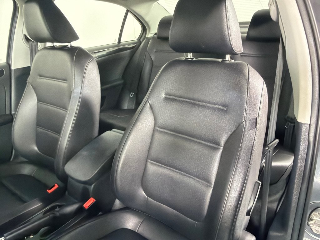 Used 2016 Volkswagen Jetta SEL w/ Lighting Package FWD image 12