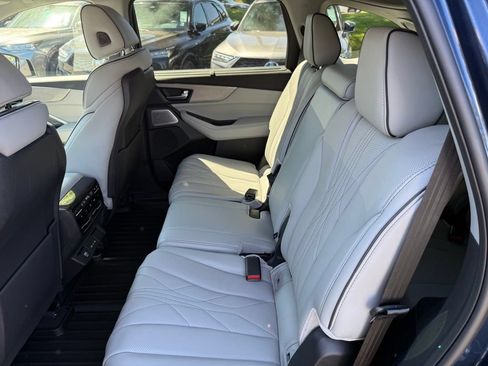 Used 2026 Acura MDX SH-AWD w/ Advance Package image 16