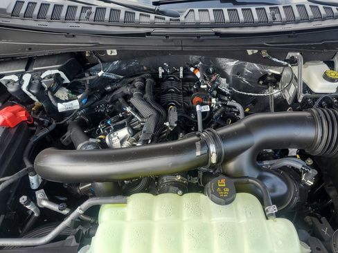 New 2025 Ford Expedition Active image 15