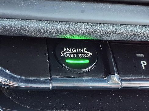 Used 2023 Lincoln Corsair Reserve image 9