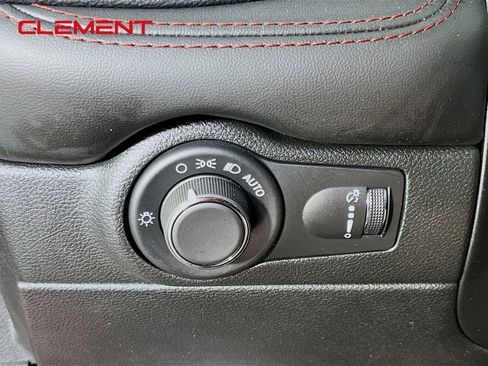 Used 2024 Dodge Durango GT AWD/4WD image 12