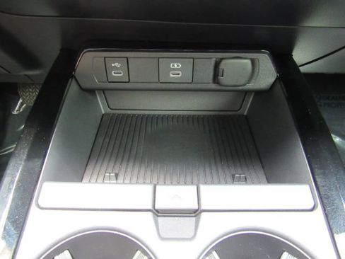 Used 2023 Toyota Prius Prime SE image 44