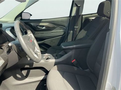 Used 2022 GMC Terrain SLE w/ Driver Convenience Package image 16