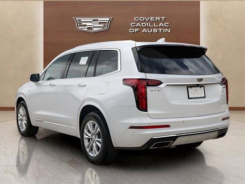 Used 2022 Cadillac XT6 Luxury image 3