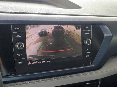 Used 2024 Volkswagen Taos SE FWD image 14