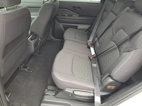 Used 2025 Nissan Pathfinder SV FWD image 15