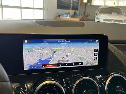 Certified 2023 Mercedes-Benz GLA 250 4MATIC image 28