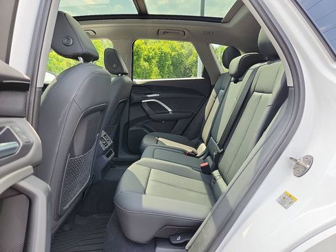 Certified 2025 Audi Q5 Premium w/ Convenience Package AWD/4WD image 16