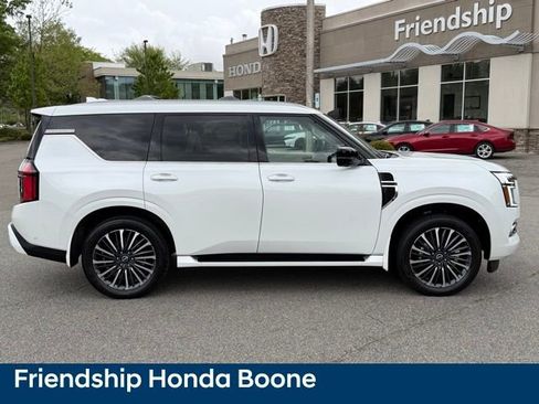 Used 2025 Nissan Armada Platinum Reserve AWD/4WD image 4
