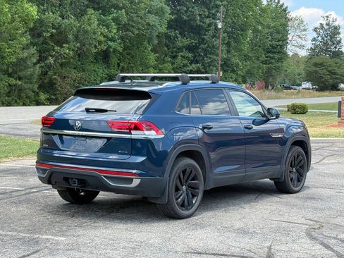 Used 2023 Volkswagen Atlas Cross Sport SE AWD/4WD image 4