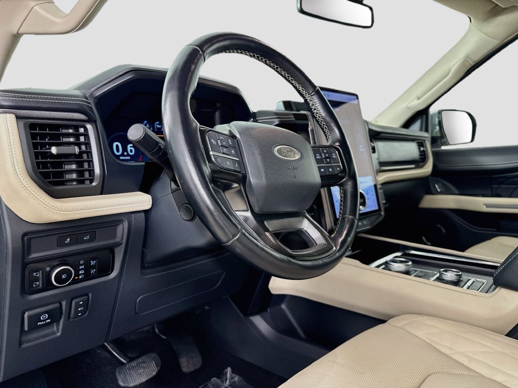 Used 2023 Ford Expedition Platinum AWD/4WD image 11