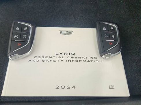 Used 2024 Cadillac Lyriq Luxury image 64