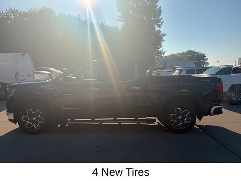 Used 2024 GMC Sierra 1500 SLT w/ SLT Premium Plus Package AWD/4WD image 10