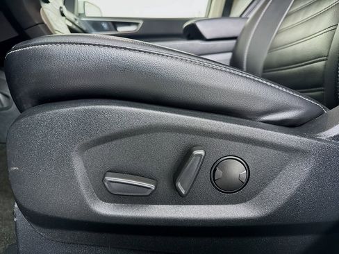 Used 2020 Ford Edge SEL image 16