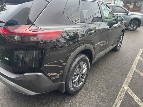 Used 2022 Nissan Rogue S image 5