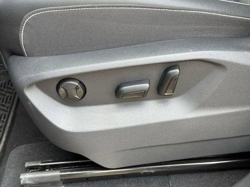 Used 2026 Volkswagen Atlas SE FWD image 23