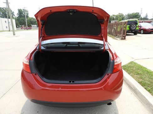 Used 2019 Toyota Corolla L FWD image 22