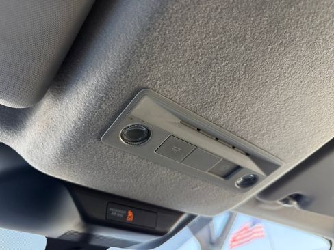 Used 2025 Nissan Kicks SV FWD image 19