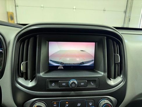 Used 2021 Chevrolet Colorado W/T w/ WT Convenience Package image 16