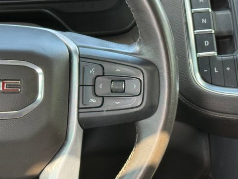 Used 2023 GMC Yukon SLT RWD image 30