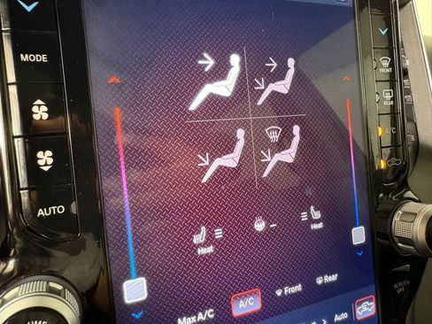 Used 2024 RAM 1500 Big Horn RWD image 30