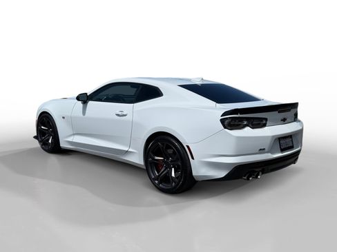 Used 2019 Chevrolet Camaro SS RWD image 3