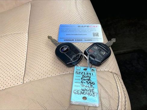 Used 2014 Ford F350 Lariat image 11