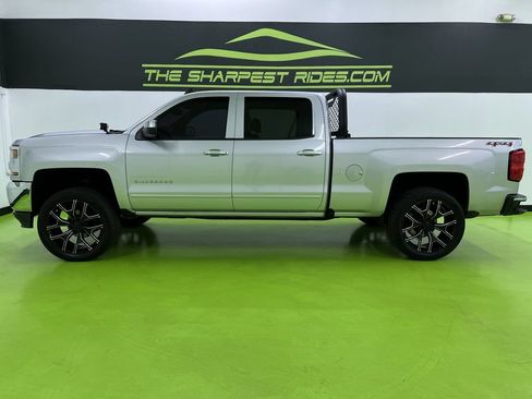 Used 2016 Chevrolet Silverado 1500 LT w/ LT Convenience Package AWD/4WD image 6